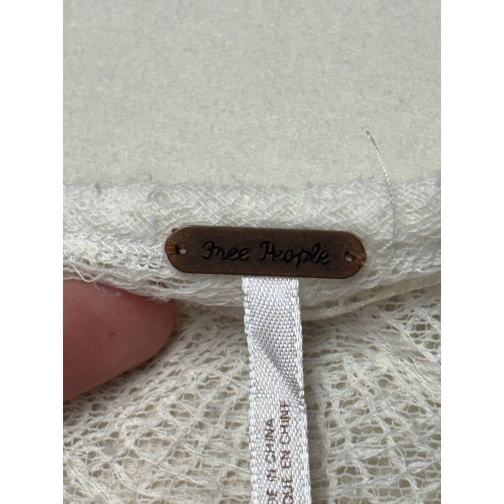 Free‎ People Ivory Lace Yoke Peplum Knit Top Womens Medium Long Sleeve Cream - Picture 2 of 8